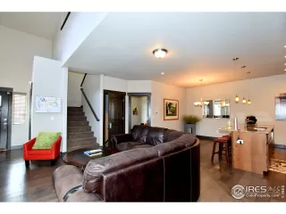 Photo #6: 937464 Listing