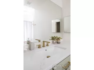 Photo #4: 937506 Listing