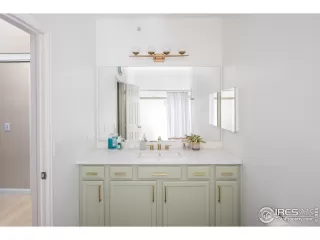 Photo #6: 937506 Listing