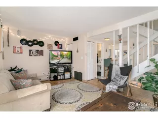 Photo #5: 937671 Listing