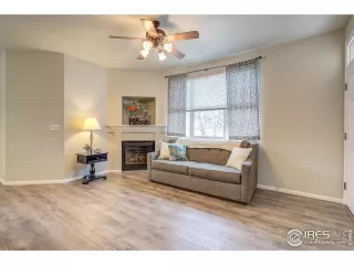 Photo #5: 937700 Listing