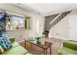 Photo #5: 937777 Listing