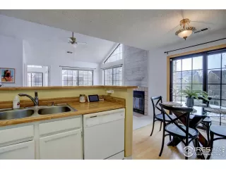 Photo #4: 937780 Listing