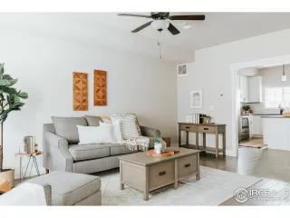 Photo #4: 937795 Listing