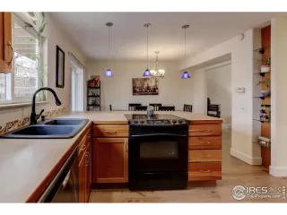 Photo #5: 937848 Listing