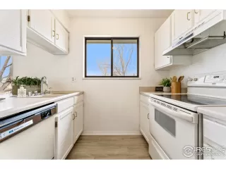 Photo #4: 937879 Listing