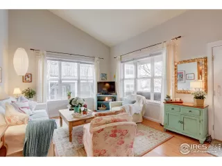 Photo #3: 937971 Listing