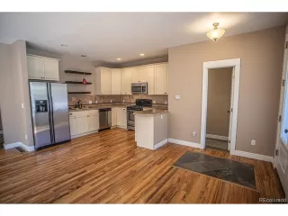 Photo #5: 9380627 Listing