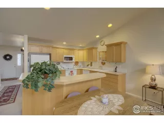 Photo #3: 938065 Listing