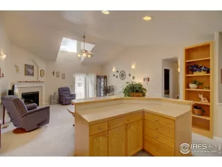 Photo #4: 938065 Listing