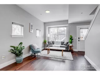 Photo #3: 938111 Listing 