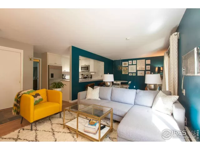 MLS: 938345 Condo For Sale