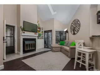 Photo #4: 9383795 Listing