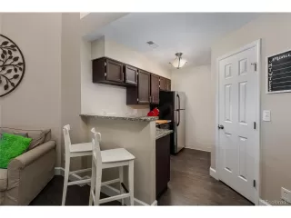 Photo #5: 9383795 Listing