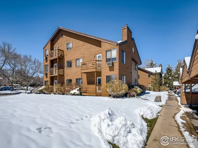 MLS: 938463 Condo For Sale