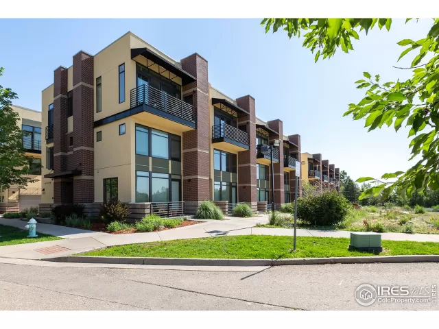 MLS: 938524 Condo For Sale