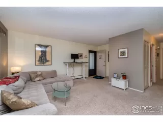 Photo #4: 938755 Listing