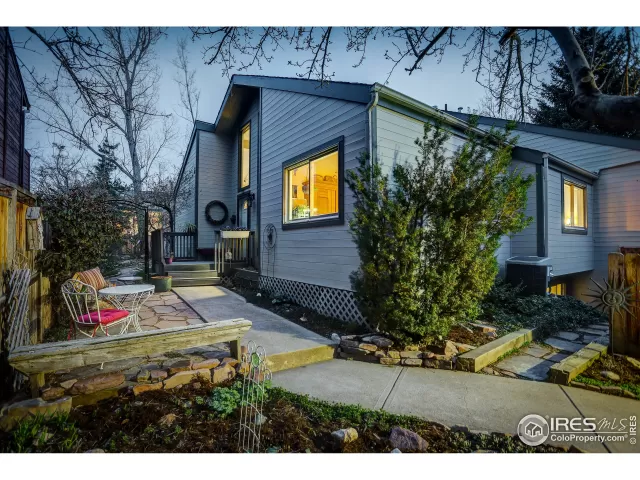 MLS: 938767 Condo For Sale