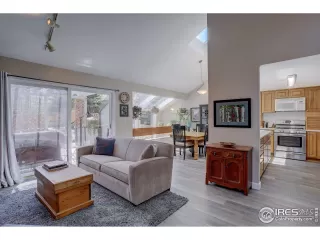 Photo #2: 938767 Listing
