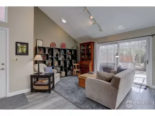 Photo #4: 938767 Listing
