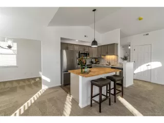 Photo #4: 9388556 Listing