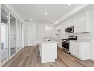 Photo #5: 9389017 Listing 