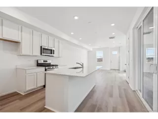 Photo #6: 9389017 Listing 