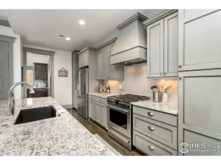 Photo #3: 938908 Listing