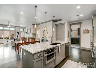 Photo #4: 938908 Listing