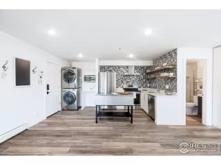 Photo #5: 938963 Listing