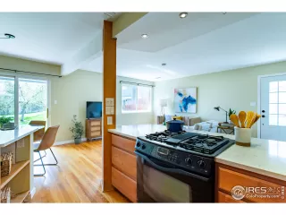 Photo #6: 939010 Listing 