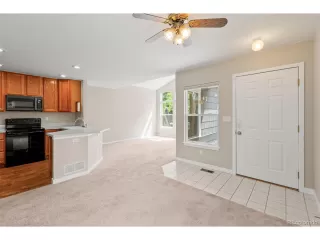 Photo #5: 9390195 Listing