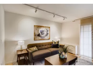 Photo #5: 939067 Listing