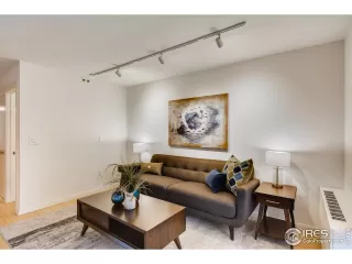 Photo #6: 939067 Listing