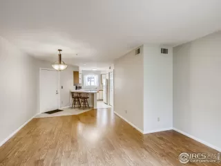 Photo #4: 939099 Listing 