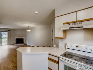 Photo #5: 939099 Listing 