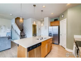 Photo #5: 939331 Listing