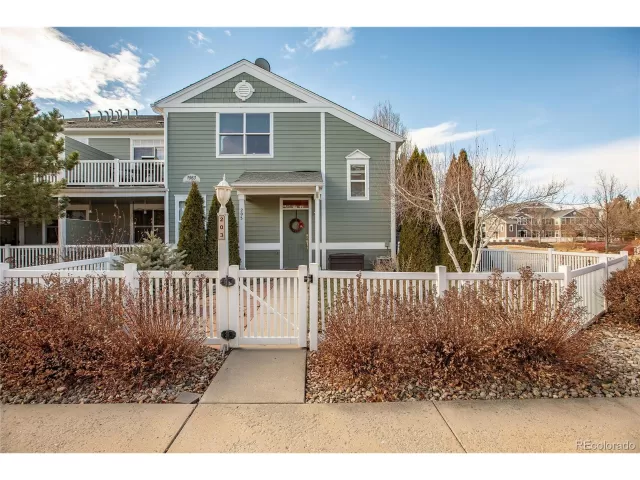 MLS: 9394058 Condo For Sale