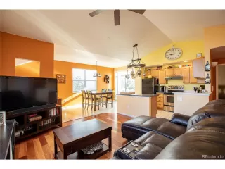 Photo #4: 9394058 Listing