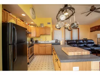 Photo #6: 9394058 Listing