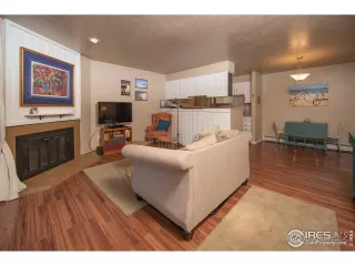 Photo #5: 939442 Listing 