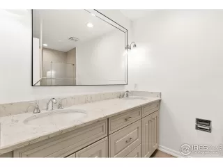 Photo #1: 939455 Listing