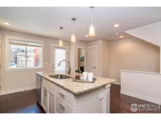 Photo #4: 939478 Listing