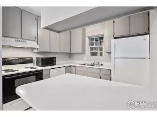 Photo #2: 939481 Listing