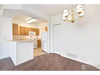 Photo #4: 939544 Listing