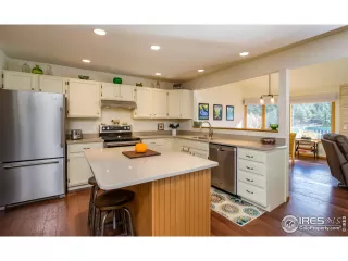 Photo #5: 939643 Listing