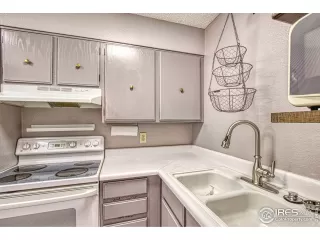 Photo #5: 939647 Listing