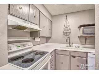 Photo #6: 939647 Listing