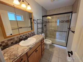 Photo #3: 939689 Listing