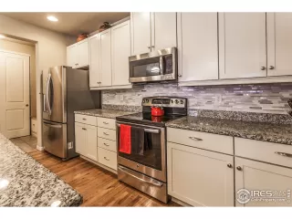 Photo #4: 939895 Listing